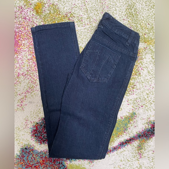 , never worn. - Picture 6 of 16